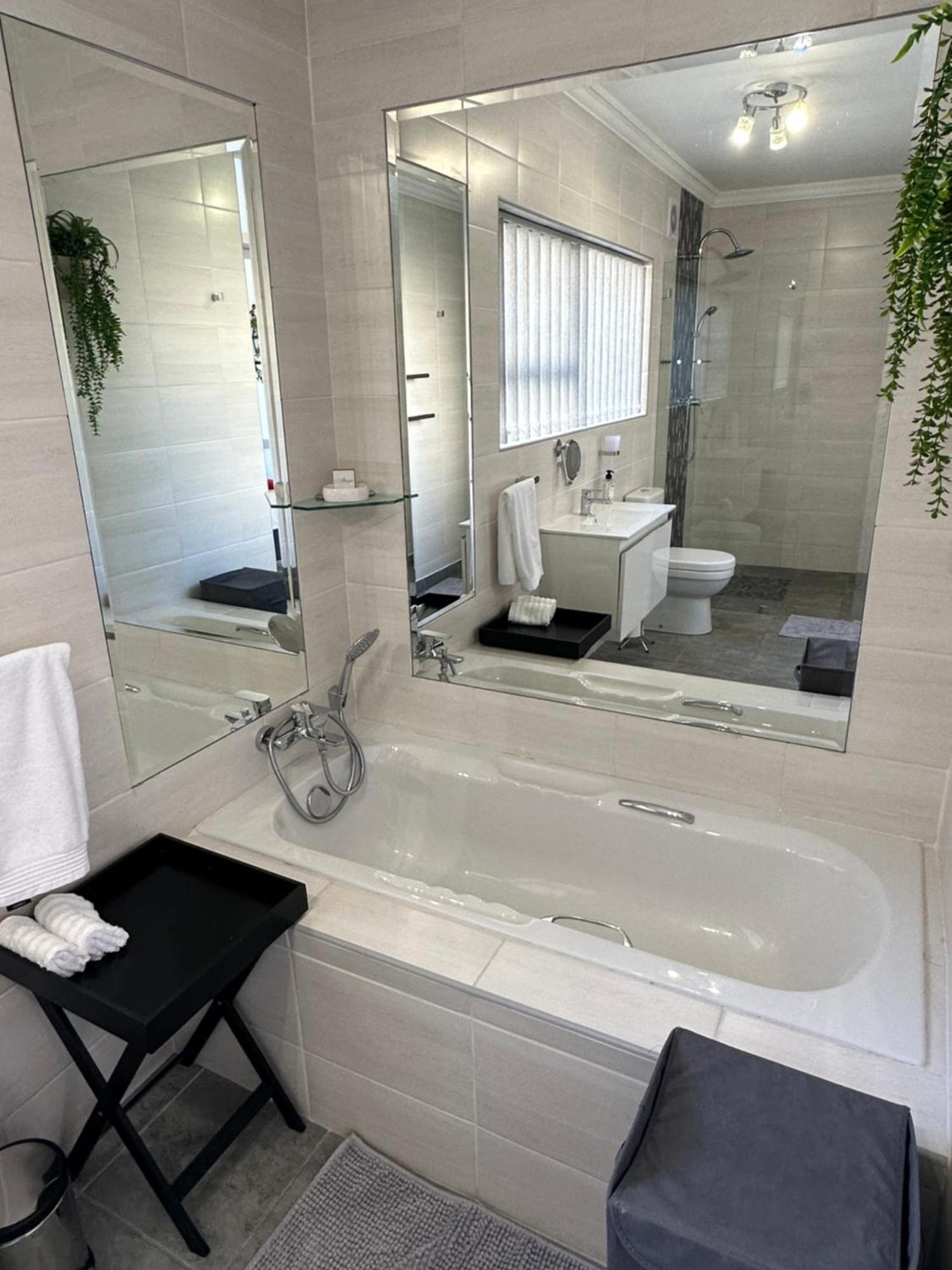 Strelitzia, Spacious With A Stunning View